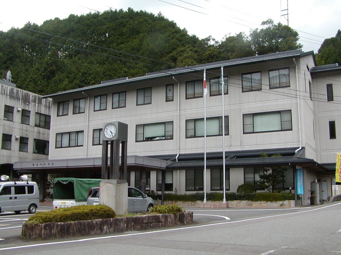 Immigration to Higashishirakawa Village
